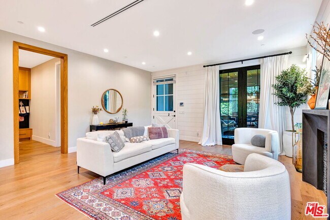 Building Photo - 4145 Tujunga Ave