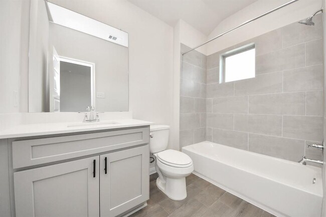 Building Photo - 8006 Cypress Poplar Ct
