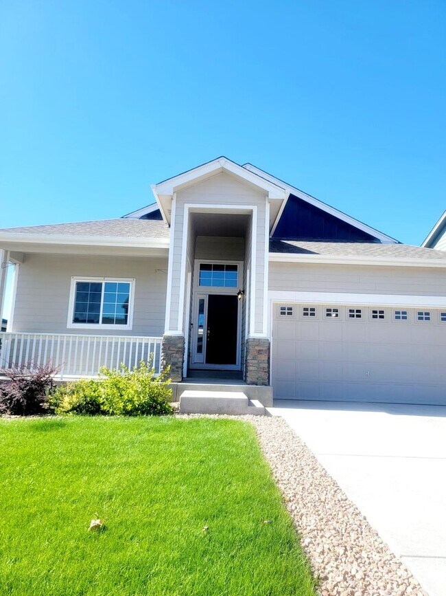 Building Photo - 7376 Peachleaf Dr