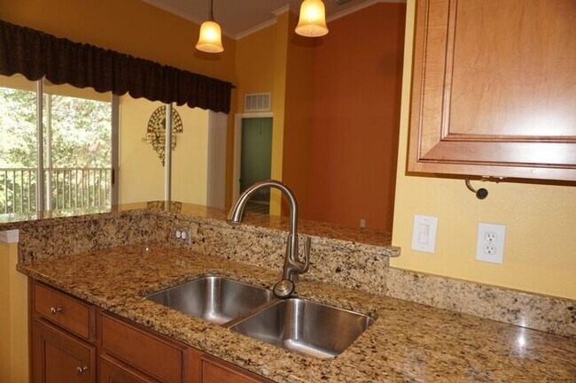 Building Photo - 2 Bedroom 2 Bathroom 55+ Community