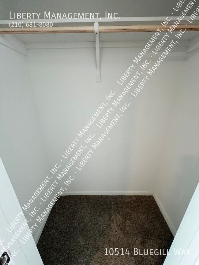 Building Photo - 10514 Bluegill Wy