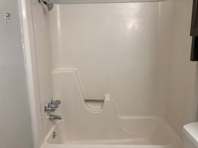 Building Photo - 1135 Florida Rd