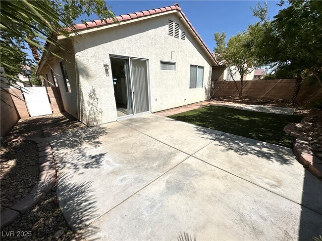 Building Photo - 3178 Lapis Beach Dr