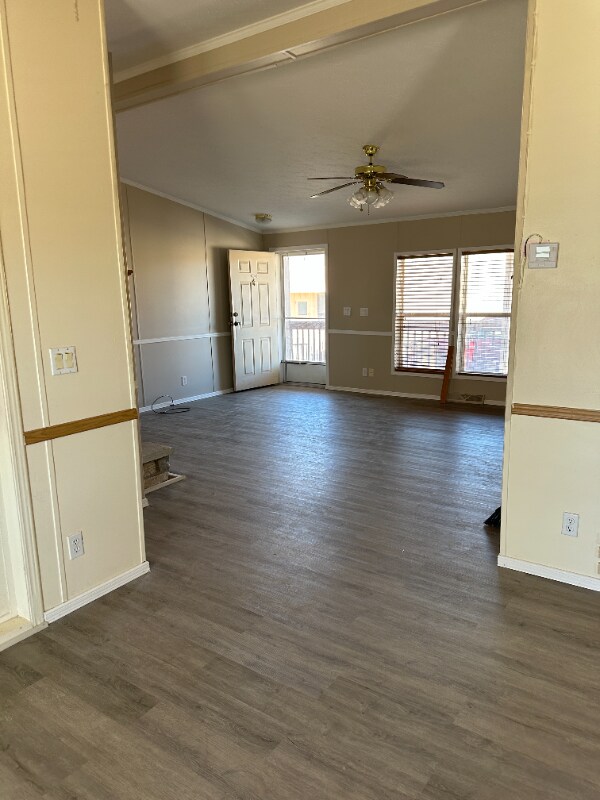 Building Photo - 1800 E Third Ave