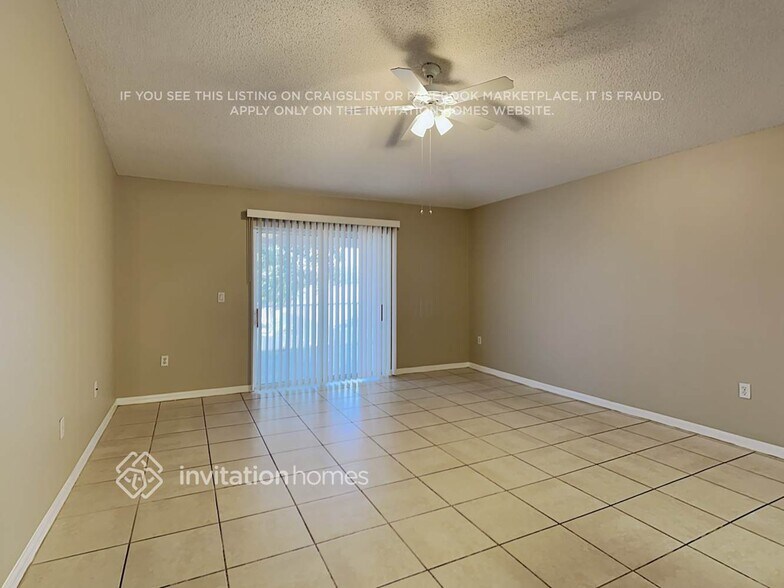 Building Photo - 110 China Berry Cir