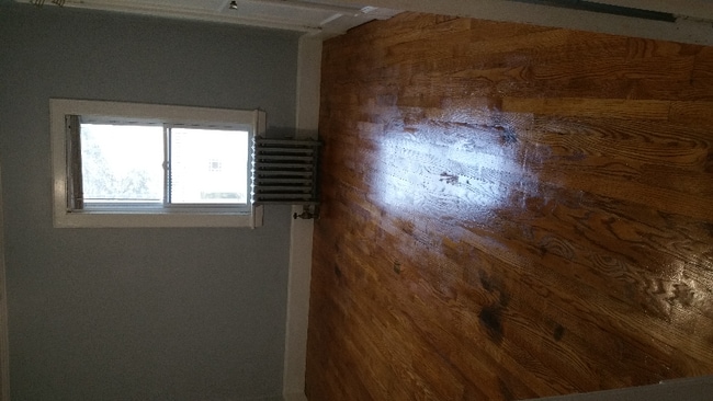 Building Photo - 162 Silver St