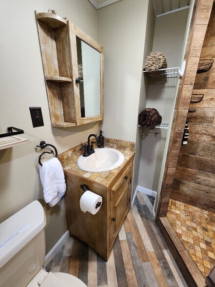 Building Photo - 206 Shepard Rd