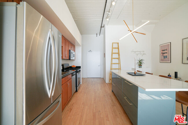 Building Photo - 420 San Pedro St