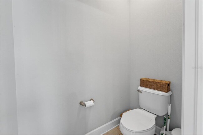 Building Photo - 5227 ADMIRAL POINTE Dr