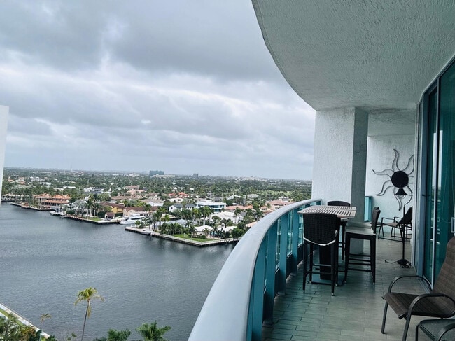 Building Photo - 3333 NE 32nd Ave