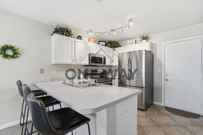 Building Photo - 127 S Parkwood