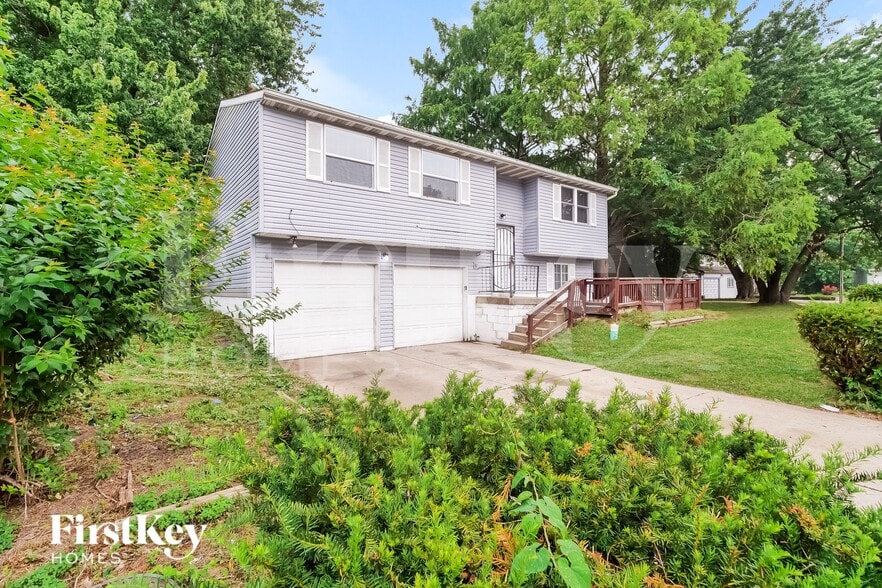 Building Photo - 10322 Woodhaven Cir