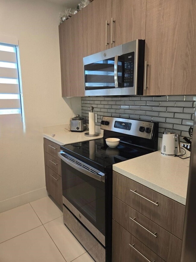 Building Photo - Northwest 12th Avenue, Miami, FL 33128 - 5...