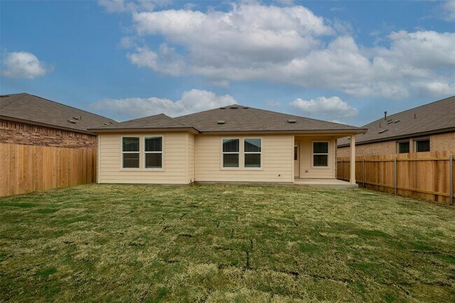 Building Photo - 443 Sebring Cir