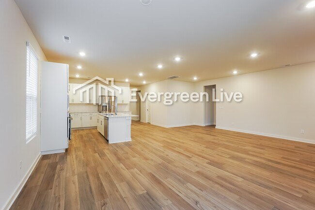 Building Photo - 856 Bur Oak Ct