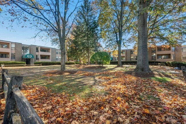 Building Photo - 54 Shrewsbury Green Dr