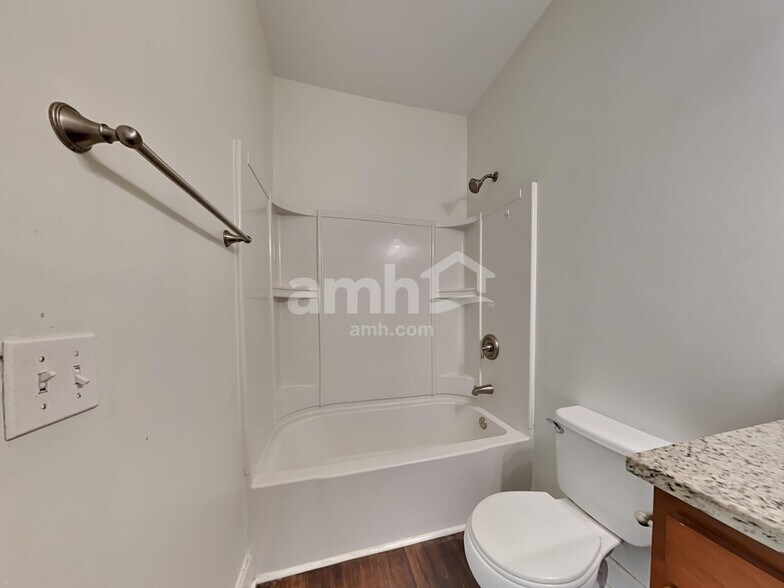 Building Photo - 310 Sanctuary Park Dr