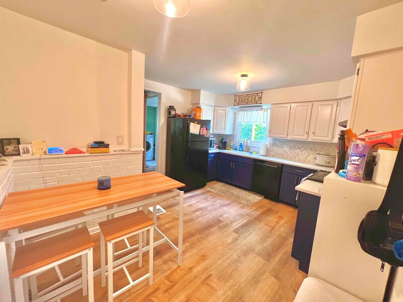 Building Photo - 5921 Harvest Ln