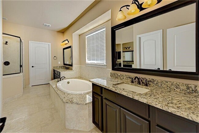 Building Photo - 126 Hearthshire Cir
