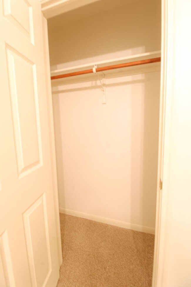 Building Photo - 121 Antler Cir