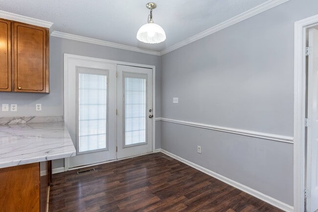 Building Photo - Great Corner Lot Home in Downtown Clayton