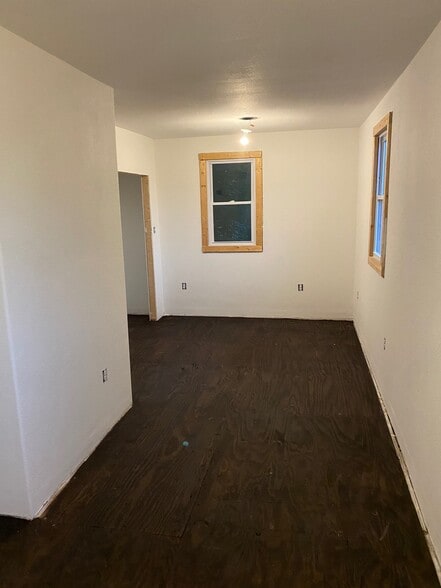 Building Photo - 405 Dorsey Ave