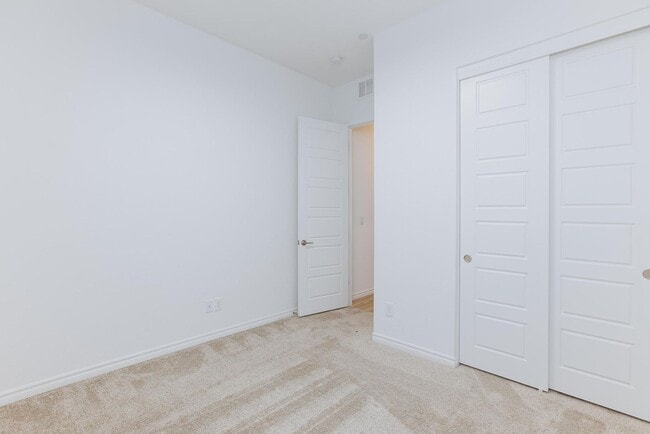 Building Photo - 55+ Guard-Gated Home – Move-In Ready