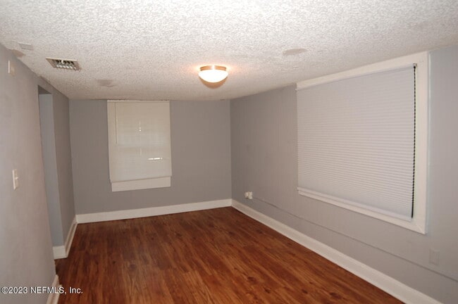 Building Photo - 2125 Morehouse Rd