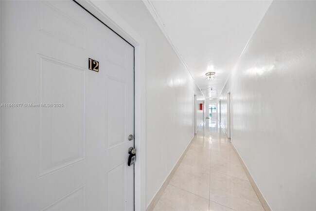 Building Photo - 130 Antiquera Ave