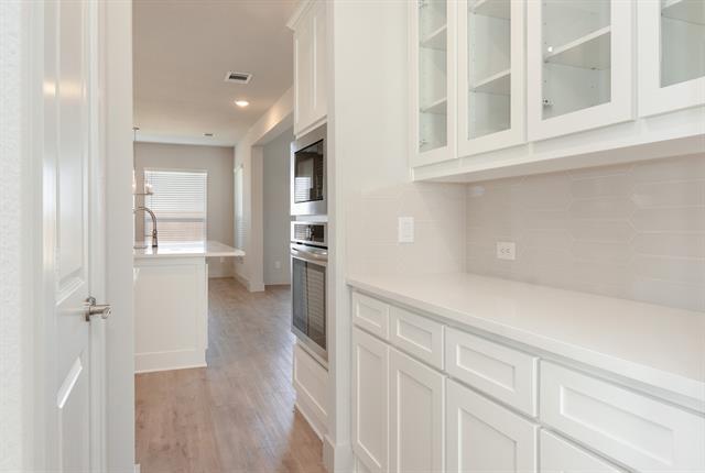 Building Photo - 3743 Milwaukee Ave