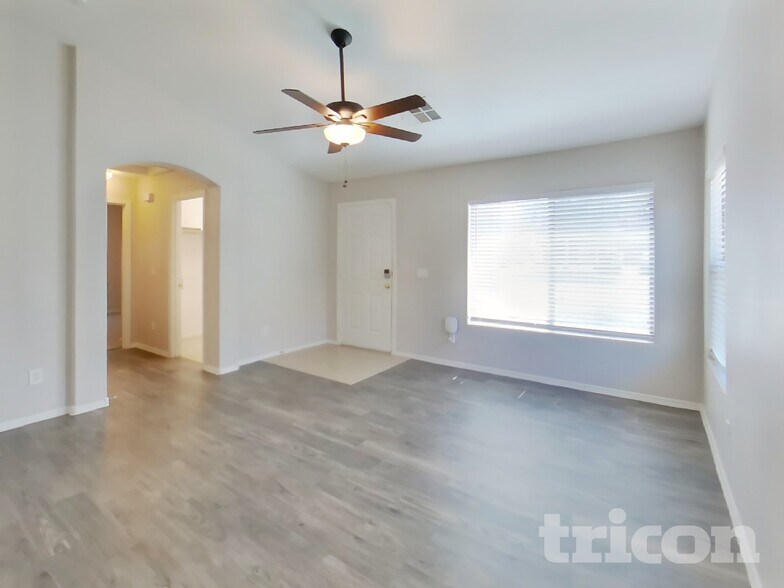 Building Photo - 3194 W Tanner Ranch Rd