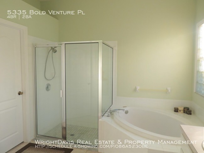Building Photo - 4/2 in Lexington Oaks Golf Course Community