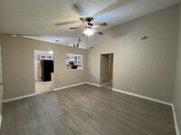 Building Photo - Home For Rent