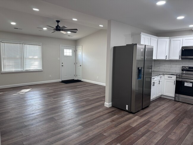 Building Photo - 3710 Cherry Blossom Ln