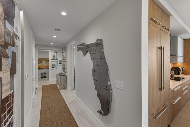 Building Photo - 275 1st Ave S