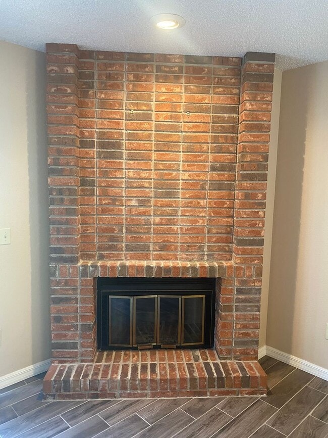 Building Photo - !!!Move In Special!!! 3/2.5 IN BEACON HILL...