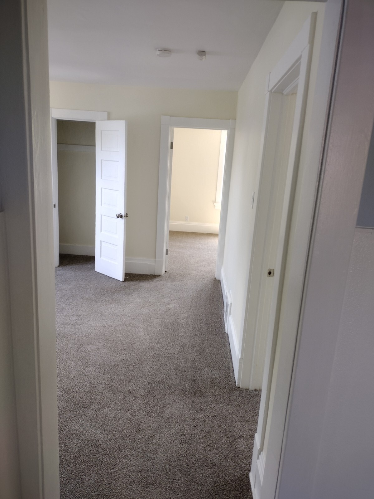 Building Photo - 8240 W Cold Spring Rd