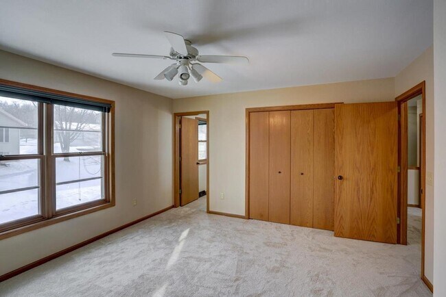 Building Photo - 3601 Basalt Ln