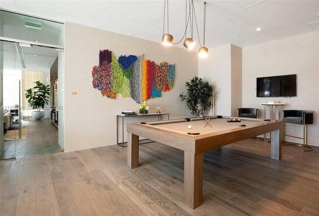 Building Photo - 650 NE 32nd St