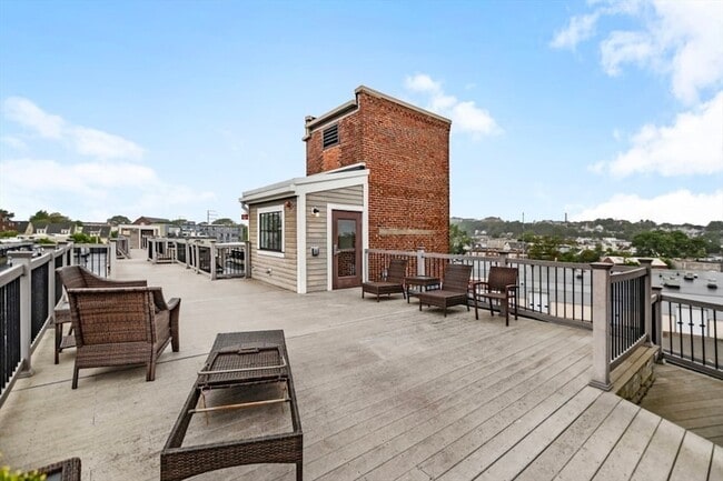 Building Photo - 88 Gerrish Ave