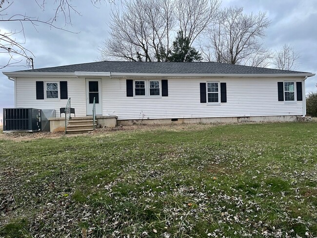 Building Photo - 13958 Bainbridge Rd