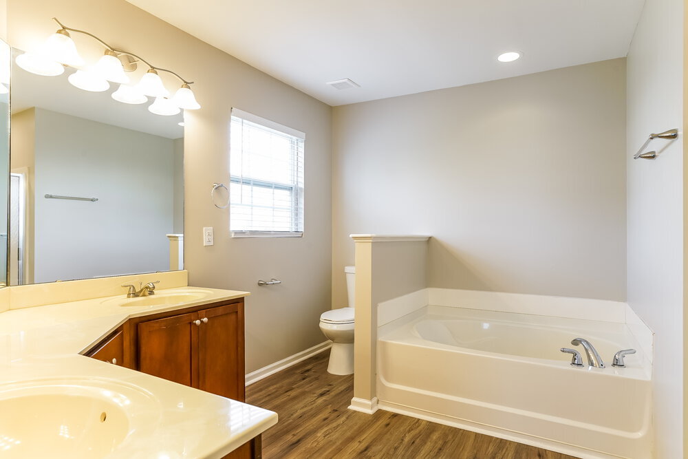 Building Photo - 4709 Alenja Ln