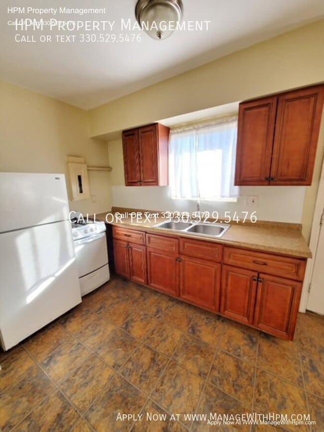 Building Photo - 2365 Newton St