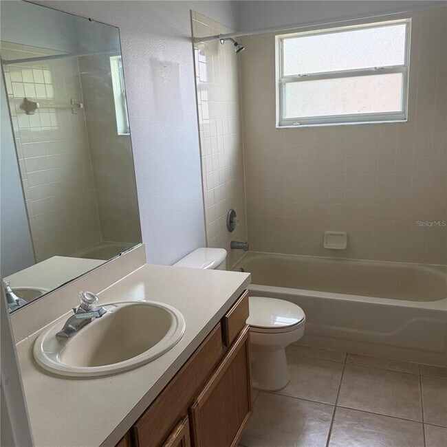 Building Photo - 2171 Eola Ct
