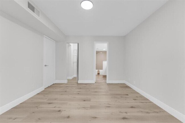 Building Photo - 1256 S Military Trail