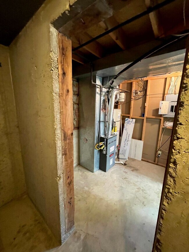Building Photo - Great 4 Bed/3 Bath home in Layton