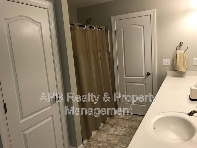 Building Photo - 850 Longleaf Pine Pl