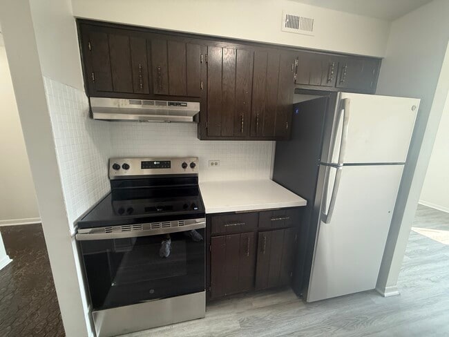 Building Photo - 2300 N Harlem Ave