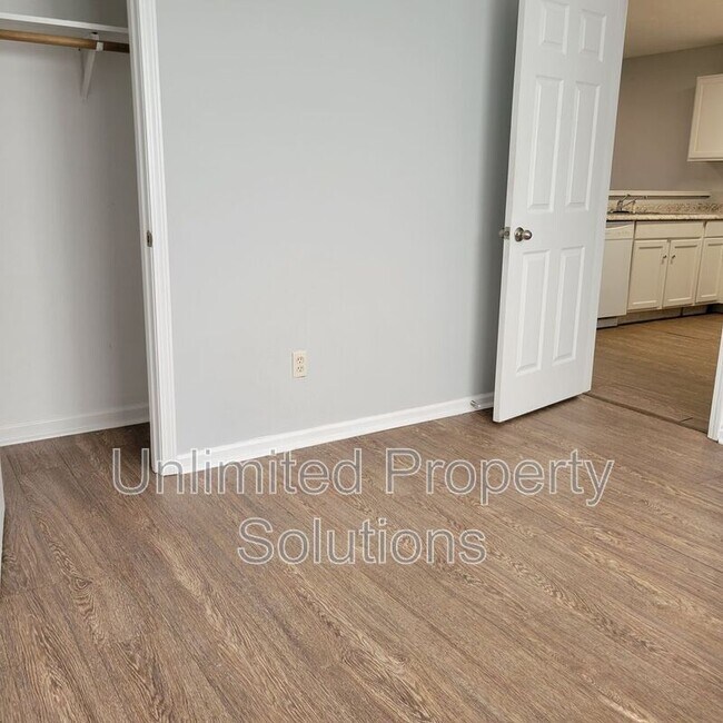 Building Photo - 209 Sunn Aire Ct