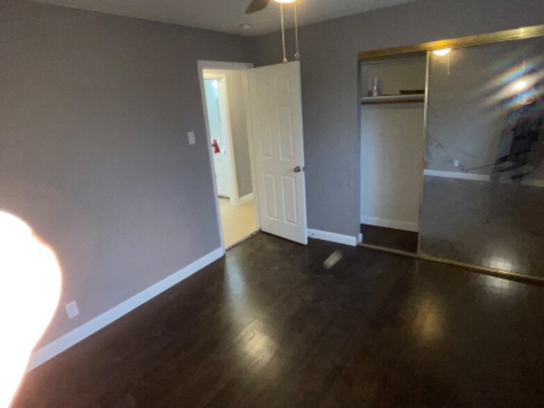 Building Photo - 3107 Chariton